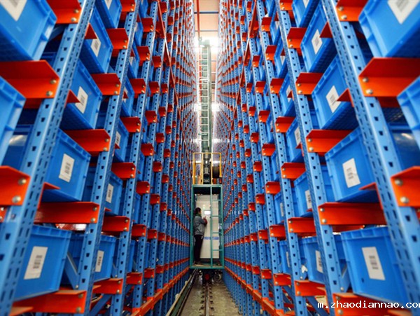 服装行业的立体库货架安全注意事项