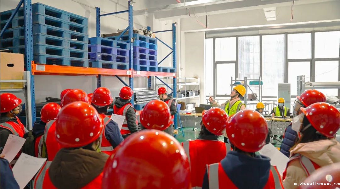 货架安全管理人员培训现场